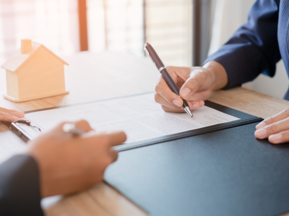 Signature contrat immobilier montpellier