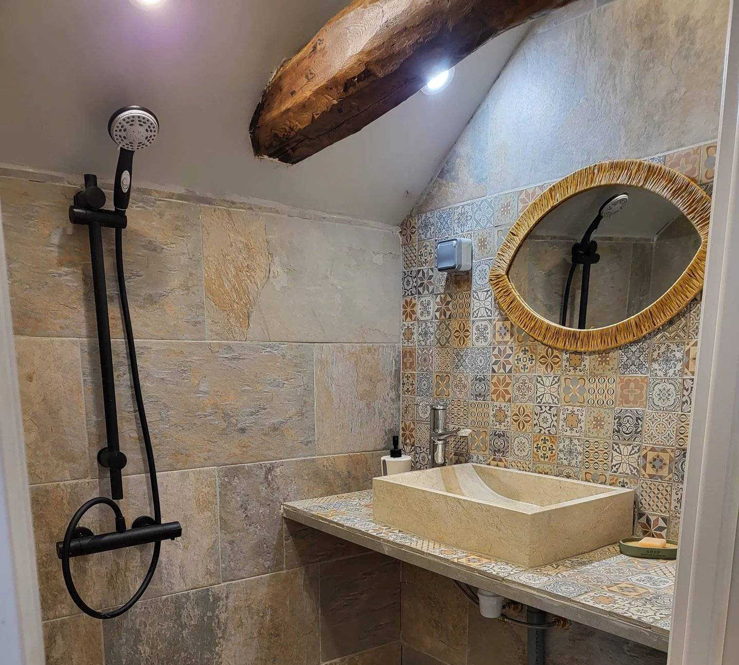 Maison-a-vendre-Cevennes-SDB-Gite